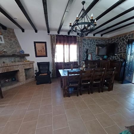 Villa Martinez Alquiler Rural Isabel Alcalá del Valle Εξωτερικό φωτογραφία