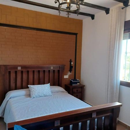 Villa Martinez Alquiler Rural Isabel Alcalá del Valle Εξωτερικό φωτογραφία