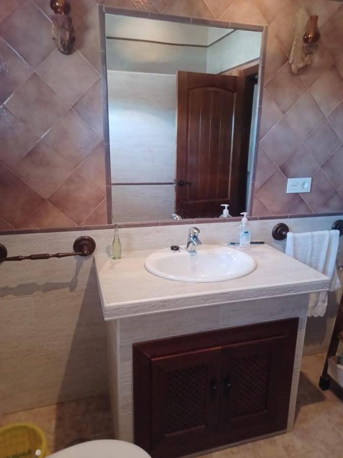 Villa Martinez Alquiler Rural Isabel Alcalá del Valle Εξωτερικό φωτογραφία