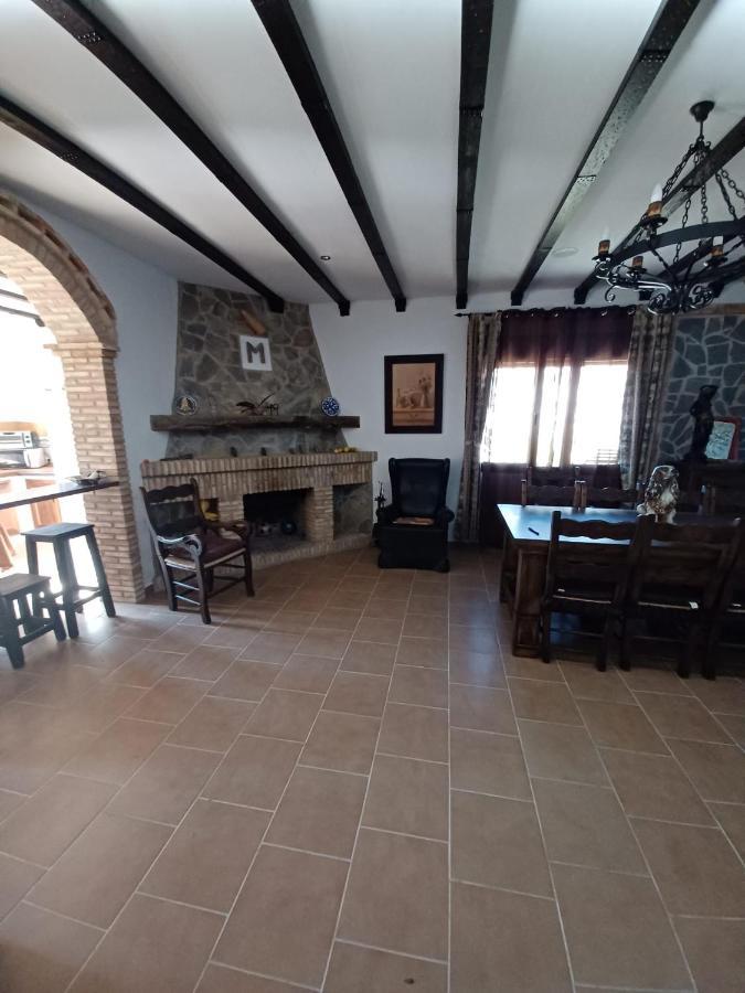 Villa Martinez Alquiler Rural Isabel Alcalá del Valle Εξωτερικό φωτογραφία