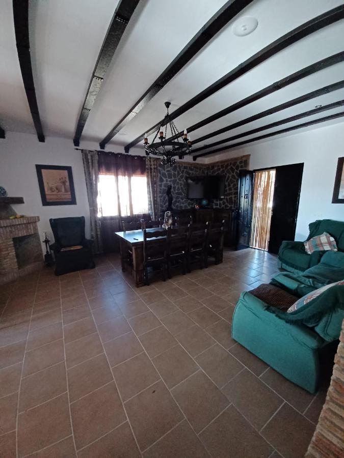 Villa Martinez Alquiler Rural Isabel Alcalá del Valle Εξωτερικό φωτογραφία