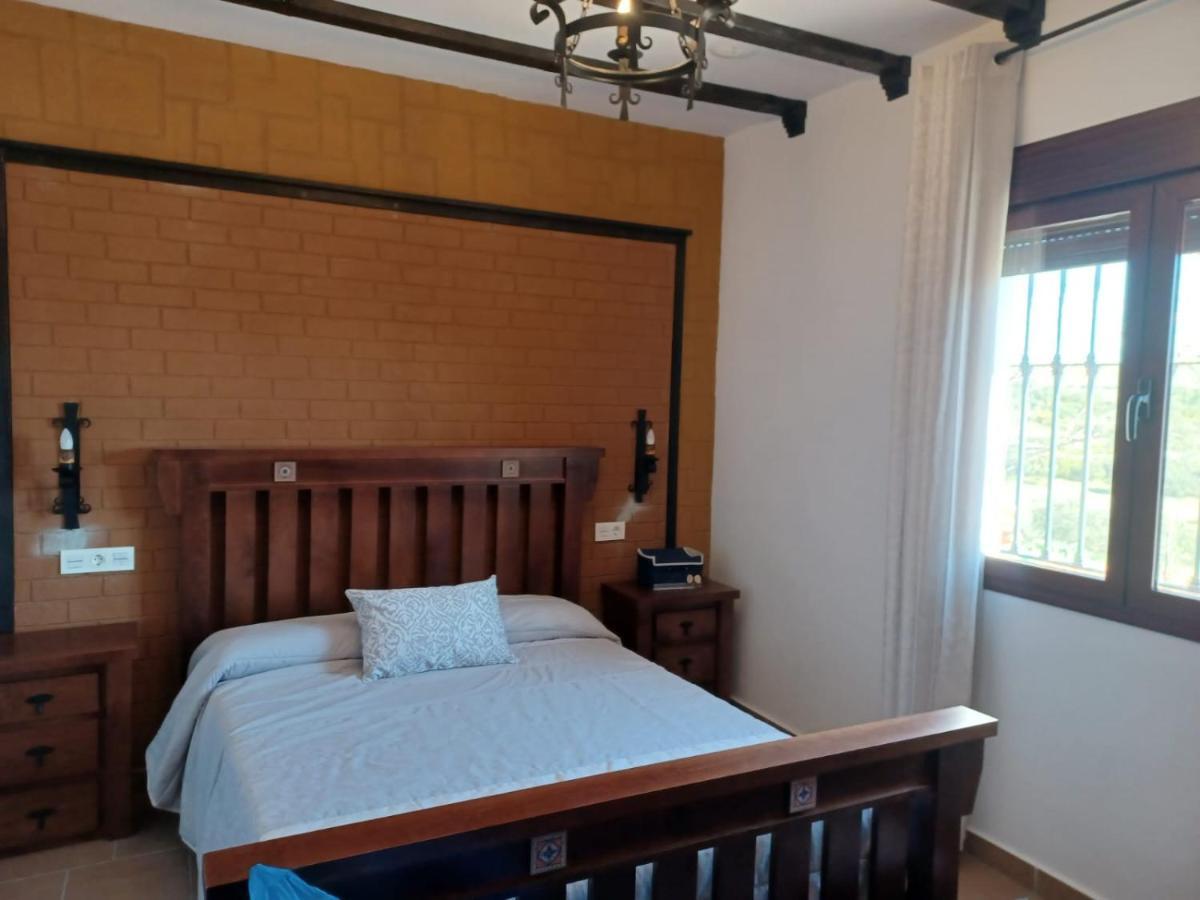 Villa Martinez Alquiler Rural Isabel Alcalá del Valle Εξωτερικό φωτογραφία